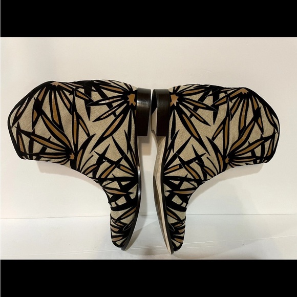 Jimmy Choo Black and Cream Patterned Ankle Boots - Picture 6 of 15